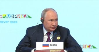 Putyin szerint tanulmányozzák az afrikai békejavaslatot, és ingyenes élelmiszerrel és fegyverekkel vásárolna „barátokat”