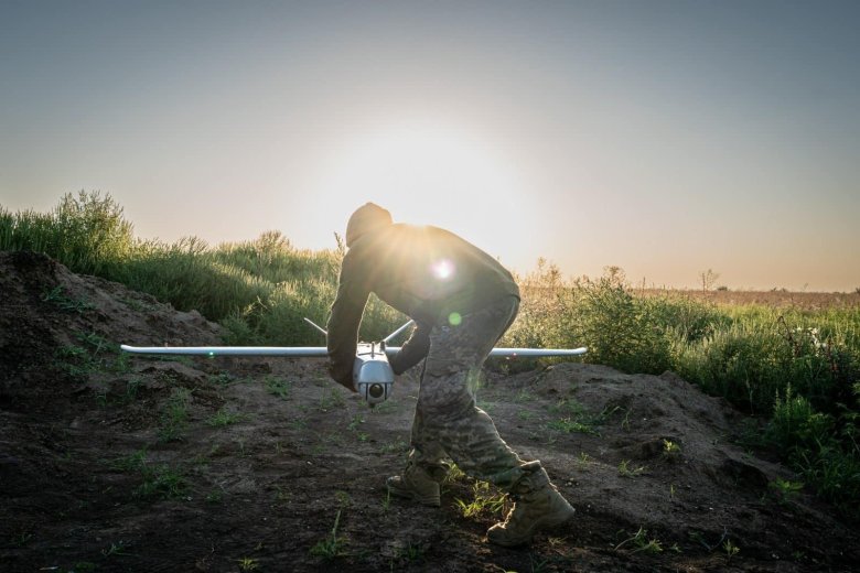 Kijev szerint az oroszok szándékosan térítik el EU-s országok irányába az ukrán drónokat, orosz ultimátum az ukránoknak