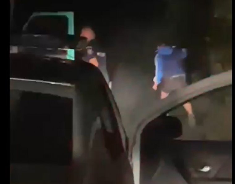 Figyelmeztető lövéssel állították meg az ittas, jogosítvány nélküli fiatalt a rendőrök