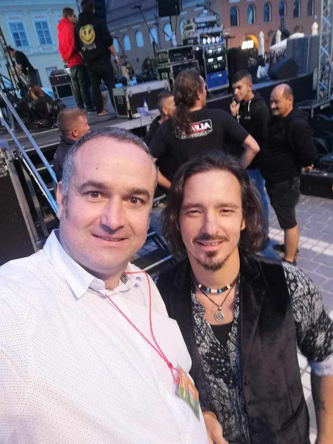 Toró Tamás főszervező (balról) •  Fotó: Brassói Magyar Napok