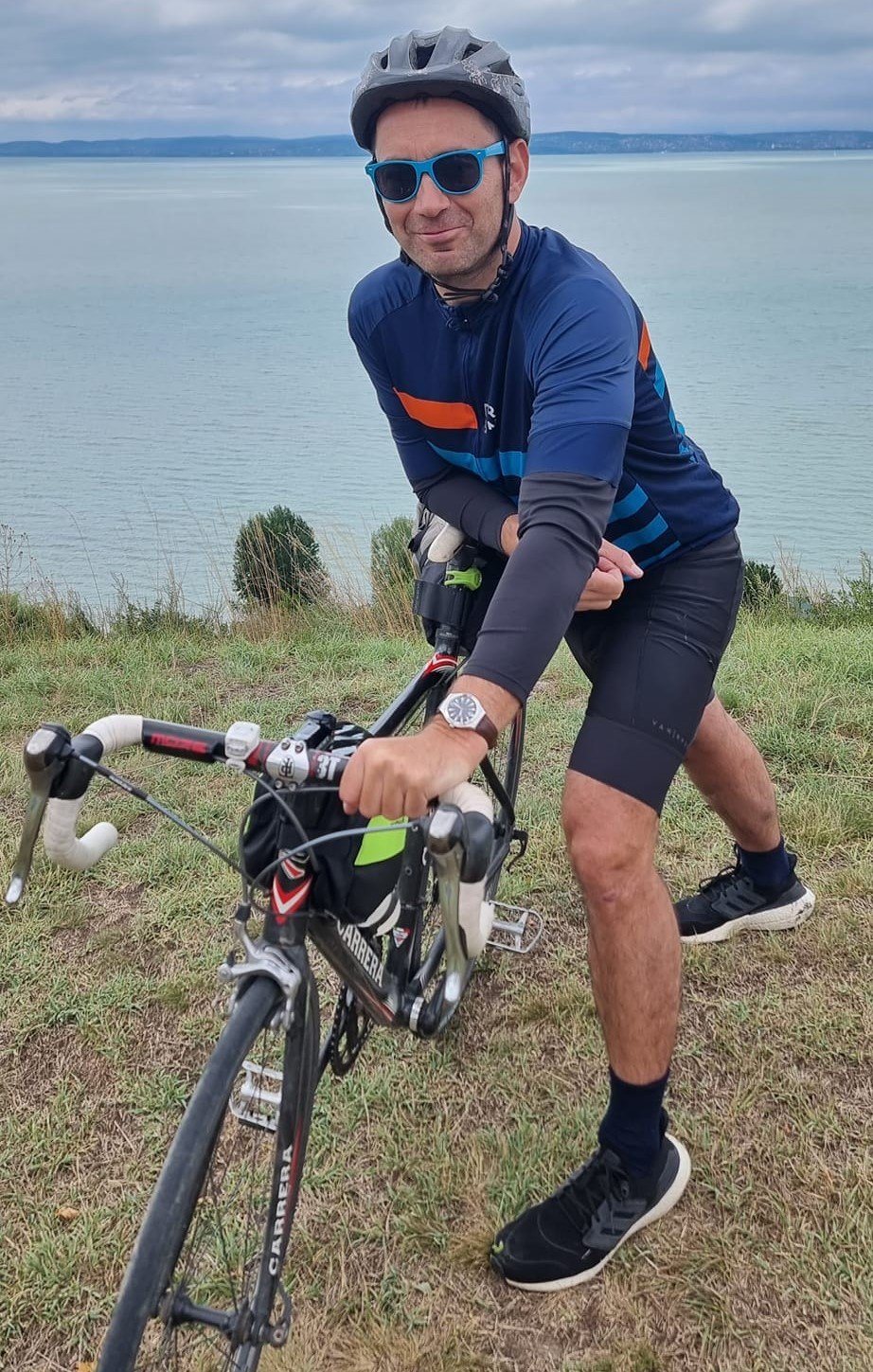 Csoma Botond kerékpározással készült fel a törvényhozói munka folytatására •  Fotó: Csoma Botond/Facebook