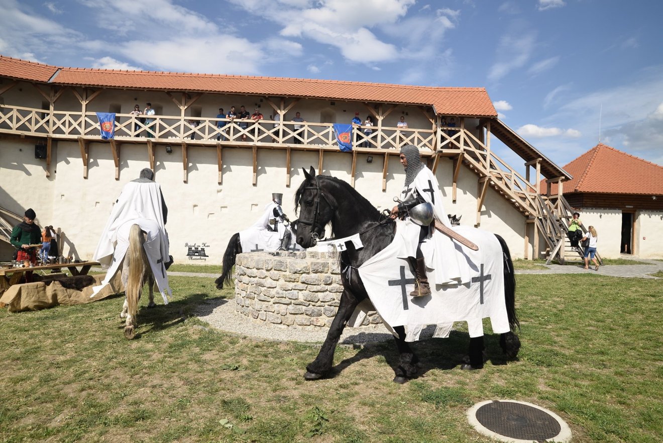 •  Fotó: Facebook/Cetatea Feldioara - Marienburg