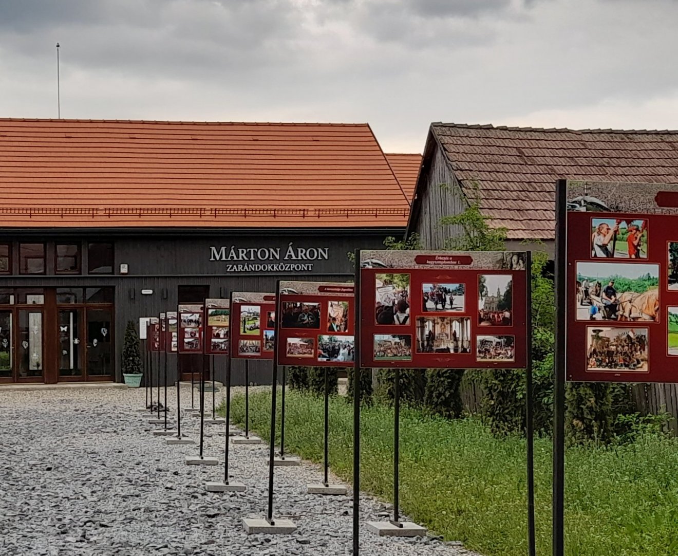A Márton Áron Zarándokközpont a püspök szülőfalujában, Csíkszentdomokoson •  Fotó: Márton Áron Múzeum/Facebook