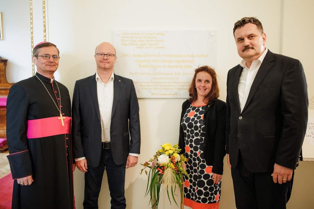 Schönberger Jenő, Kereskényi Gábor, Demeter Stefánia Katalin és Pataki Csaba az eseményen •  Fotó: Magyarország Főkonzulátusa Kolozsvár/Facebook