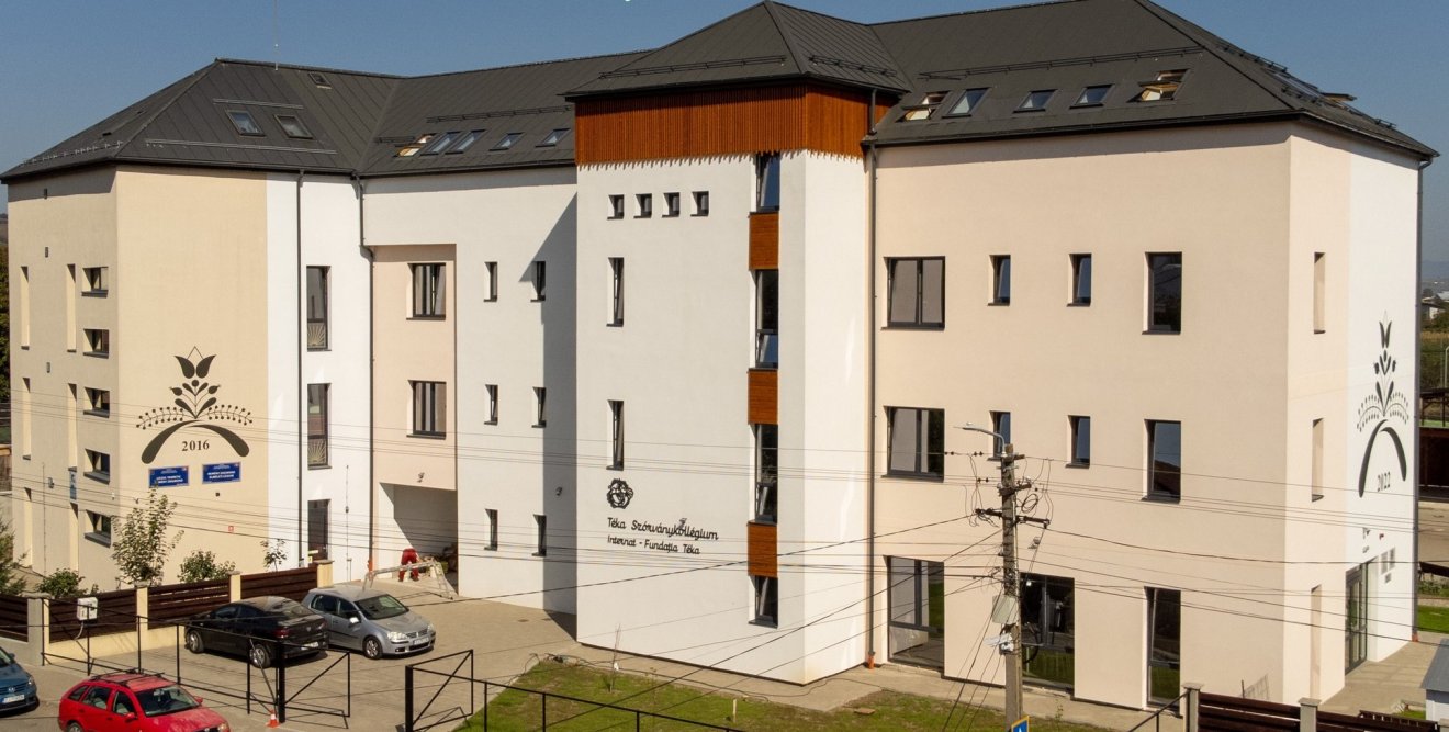 A kollégium  korszerű lakhatási körülményeket kínál a mezőségi diákok számára •  Fotó: Téka Alapítvány