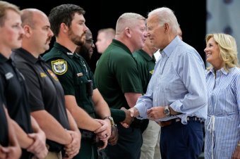 Hurrikán Amerikában: Biden szerint a „klímaváltozás valóságát” igazolja a természeti katasztrófák súlyosbodása