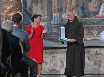 Magyar Becsületrenddel tüntette ki Novák Katalin Böjte Csaba ferences szerzetest