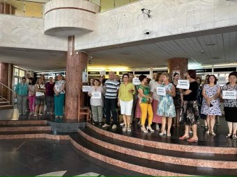 Tovább tiltakoznak a pénzügyi alkalmazottak, és sztrájkkal fenyegetnek