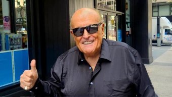 Önként jelentkezett a börtönben Rudy Giuliani, New York volt polgármestere, óvadék fejében távozhatott