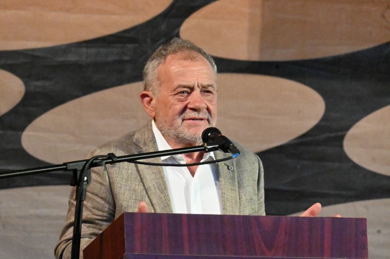 Csúszópénz átvétele közben csapott le a PSD egyik „vörös bárójára” a DNA