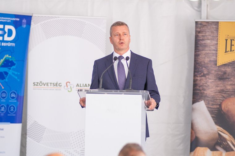 Forró Krisztián az „ellenérdekelt” sajtót és a közvélemény-kutatókat okolja a Szövetség kudarcáért