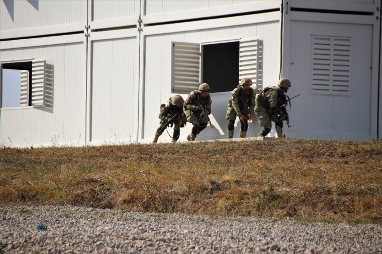 Közel százmillió eurót költöttek a franciák az erdélyi NATO-támaszpont fejlesztésére