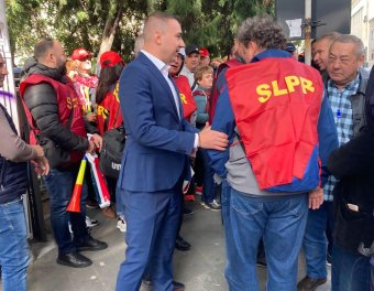 Nagyobb fizetésekért tüntetnek a postai dolgozók – Miniszter: a minimálbér-emelés 13 millió lej többletkiadást jelent