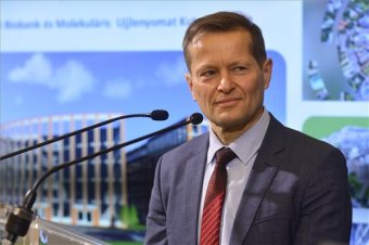 Laborvezetésre készülve kapta a Nobel-díj odaítéléséről szóló hírt a magyar fizikus