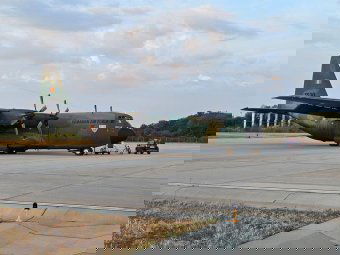 Humanitárius segélyszállítmányt visz Líbiába a román légierő – Akár a 20 ezret is elérheti az áldozatok száma