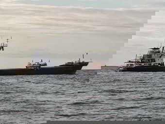 Robbanás történt egy teherhajón a román partok közelében, Ciolacu szerint akár akna is okozhatta