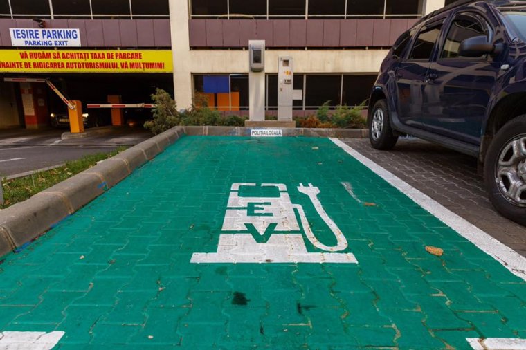 Roncsolják az elektromos autók vásárlási utalványát, még mindig a levegőben lóg a többi AFM-program
