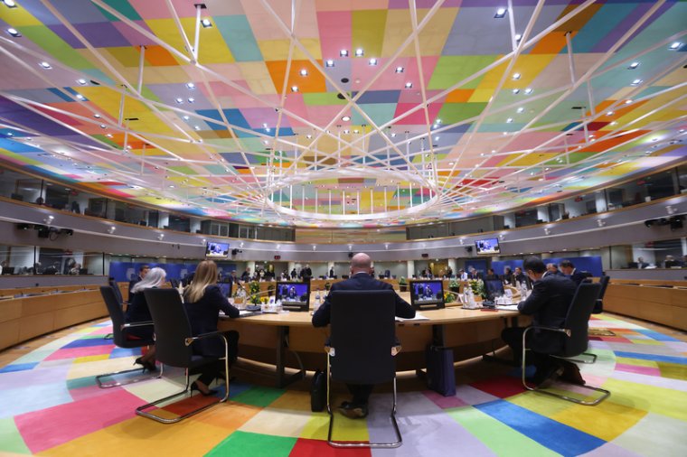 Komoly riválisokkal kellene szembenéznie az Európai Tanács elnöki tisztségére ácsingózó Iohannisnak