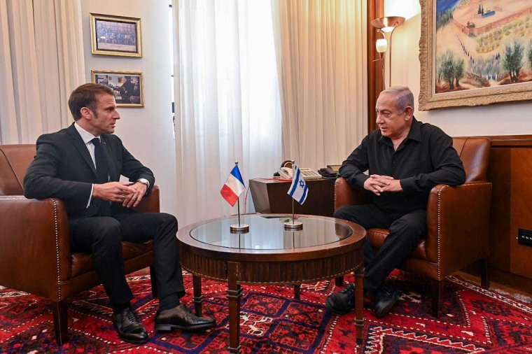 Macron Netanjahunak: együtt kell harcolni a Hamász ellen