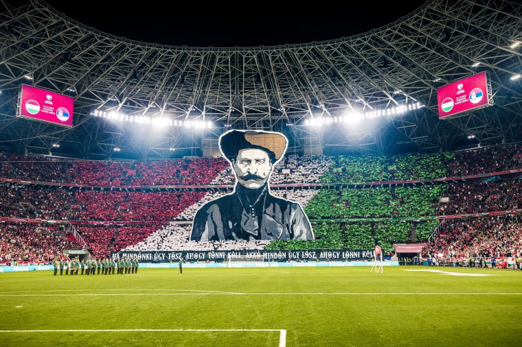 A román és a szerb média tudni véli, miért Rózsa Sándorral „ijesztgették” a magyar szurkolók a szerbeket