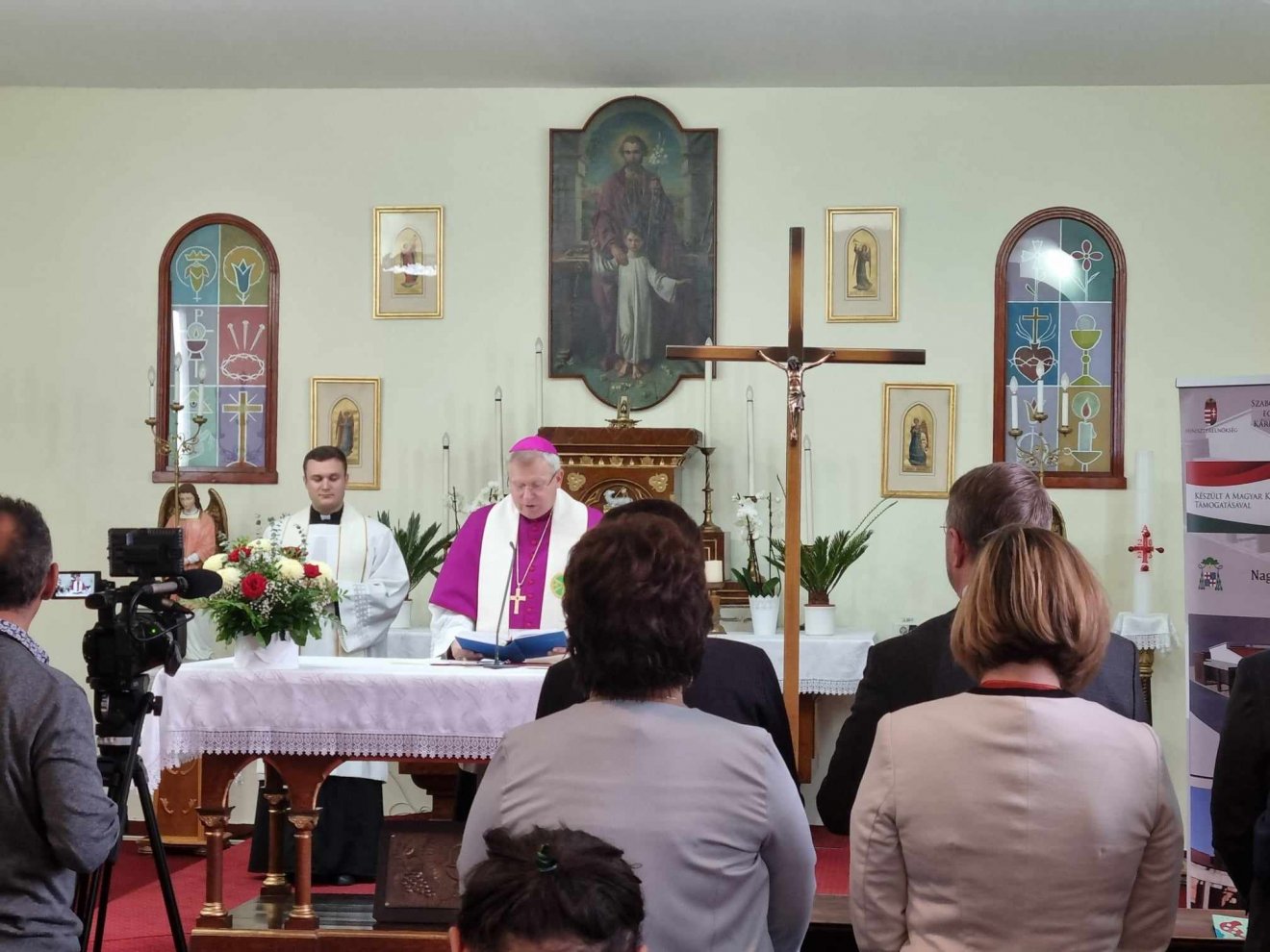 Böcskei László megyéspüspök szerint az élő kövek beépítésével kell folytatni az építkezést •  Fotó: Bálint Eszter