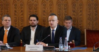 Szijjártó: több mint 6000 gazdaságfejlesztési pályázatot támogatott Budapest Erdélyben, folytatódik a program