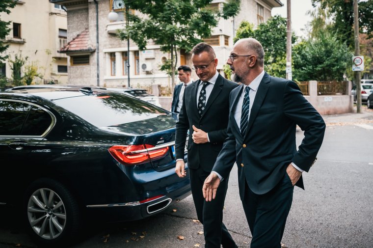 Szijjártó: magyar nemzeti érdek Románia schengeni csatlakozása, a kormány szurkol az RMDSZ-nek
