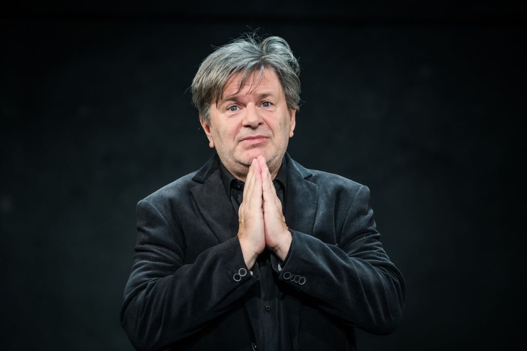 Dante: Pokol – az Orlai Produkció és a Katona József Színház közös előadásában Gyabronka József •  Fotó: Aradi Kamaraszínház