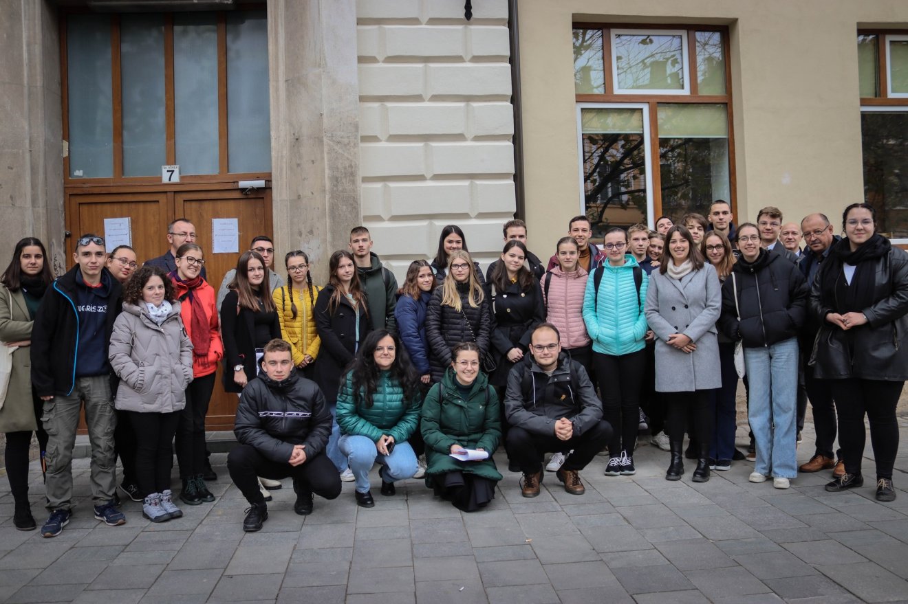 Kolozsváron tartották november elején az Országos Bibliaismereti Vetélkedőt középiskolások számára •  Fotó: Erdélyi Ifjúsági Keresztyén Egyesület (IKE)/Facebook