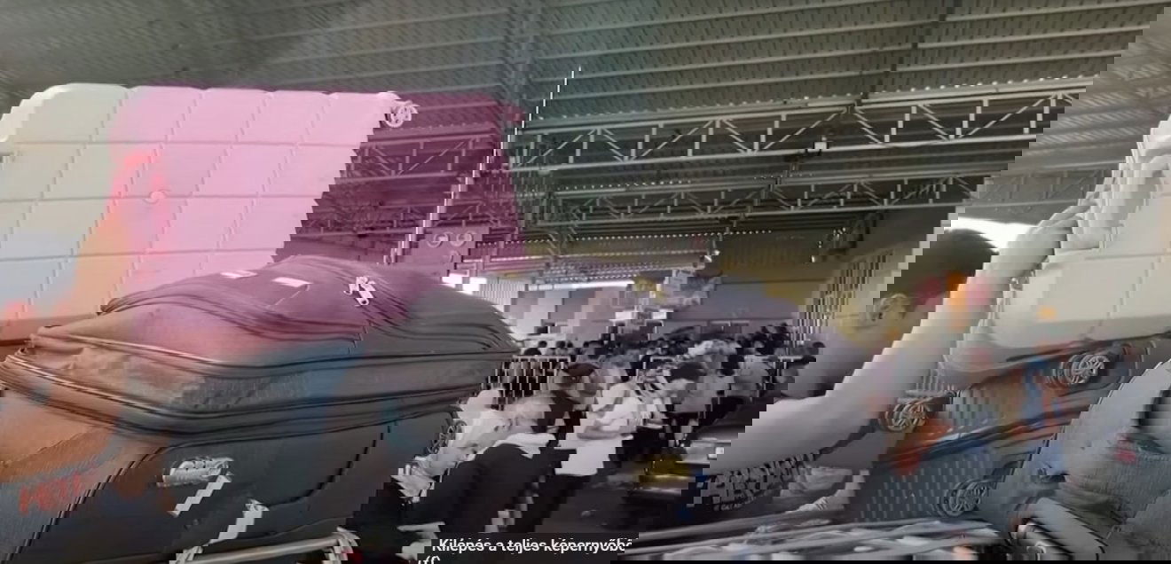 •  Fotó: Videófelvétel