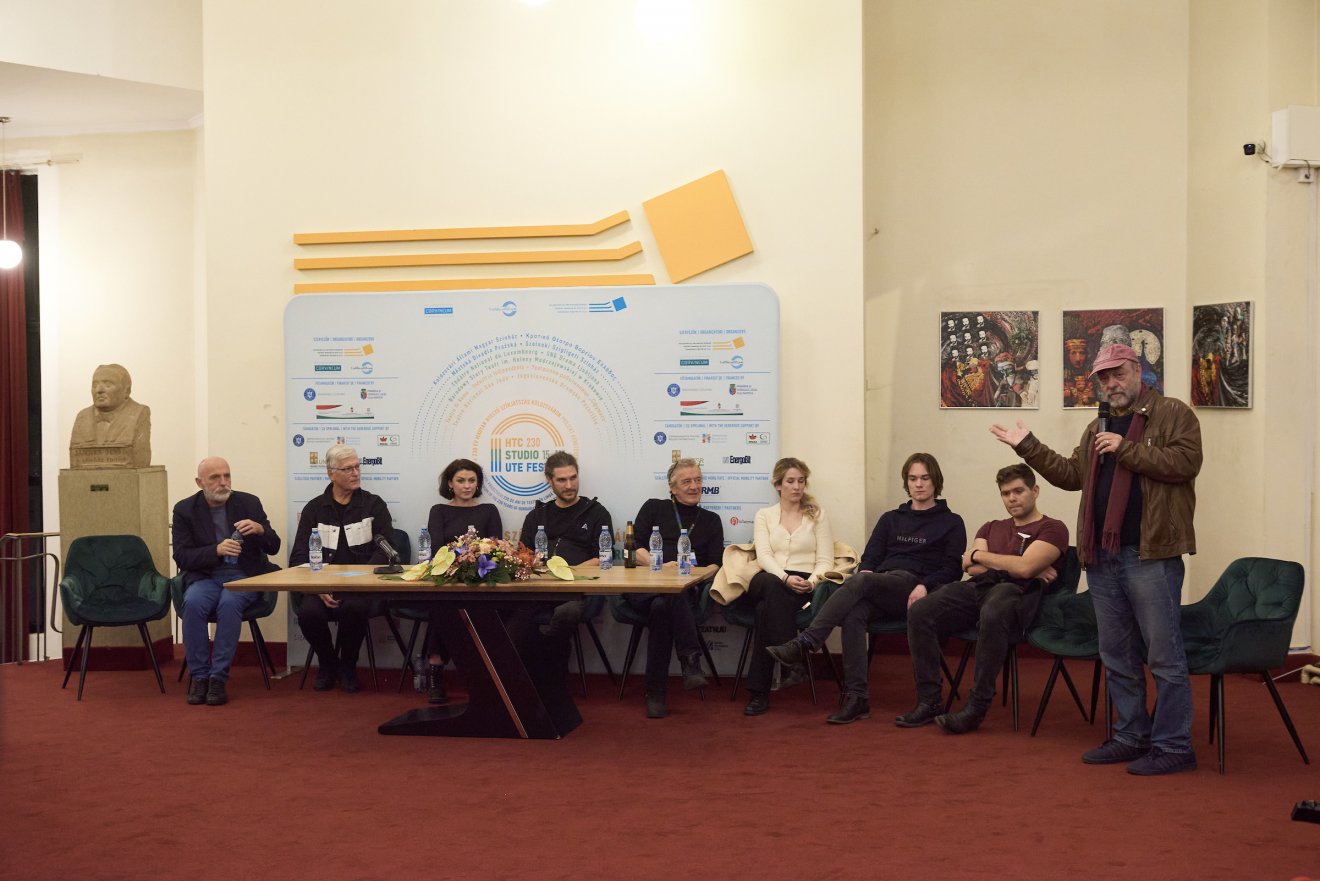 Kerekasztal-beszélgetést tartottak a kedd esti előadást követően az előadás alkotóinak részvételével •  Fotó: Biró István / Kolozsvári Állami Magyar Színház