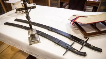 Erdélyi költő és egyiptomi arab műfordító kapja a Balassi Bálint-emlékkardot