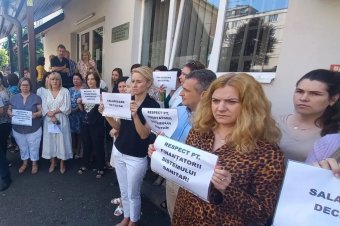 Súlyos helyzetben a kórházak, béremelést kapnak az egészségbiztosítási pénztár alulfizetett alkalmazottai