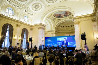 Szijjártó a bukaresti földgázkonferencián: a válság kezeléséhez az EU-nak vissza kell térni a józan ész talajára