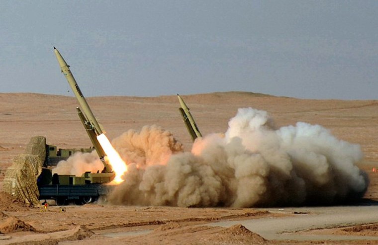 Irán „eddig soha nem látott fegyverekkel” fenyegeti Izraelt