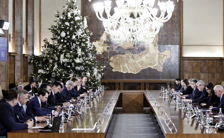Ciolacu meglebegtette a kormányátalakítás lehetőségét