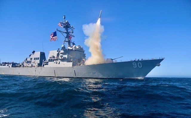Vasárnap is lecsaptak az amerikaiak és a britek a vörös-tengeri hajózást ellehetetleníteni akaró húszikra
