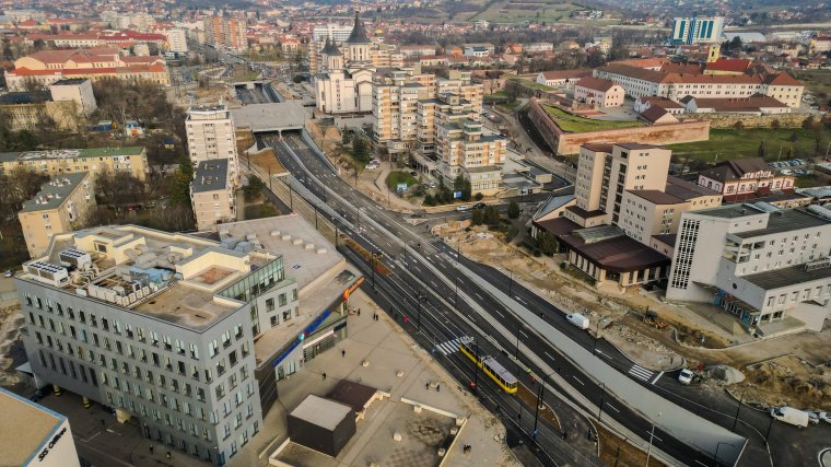 Bár még nem készült el teljesen, használatba adták minden idők legnagyobb nagyváradi infrastrukturális beruházását