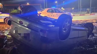 Alkoholt és drogot is fogyasztott egy nő Aradon, mielőtt volánhoz ült volna, jött is a baleset