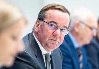 Német védelmi miniszter: más országokra is átterjedhet az ukrajnai háború