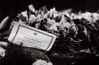 Utolsó útjára kísérték a „tündéri költőt”, végső búcsút vettek Marosvásárhelyen KAF-tól