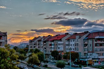 Vészhelyzet Zsilyvajdejvulkánban a várost elárasztó erős gázszag miatt