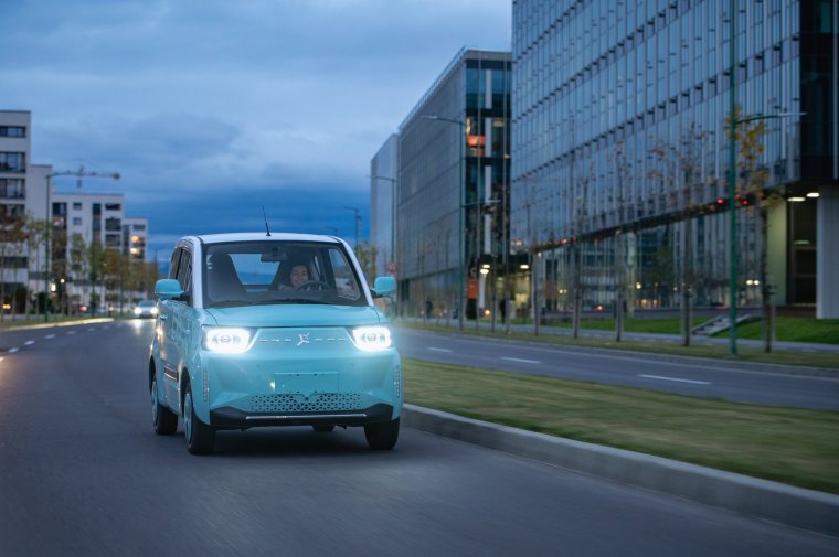 Kínából idegurult új elektromos autót kínál 16 éven felüli sofőröknek a brassói székhelyű Allview (fotókkal)