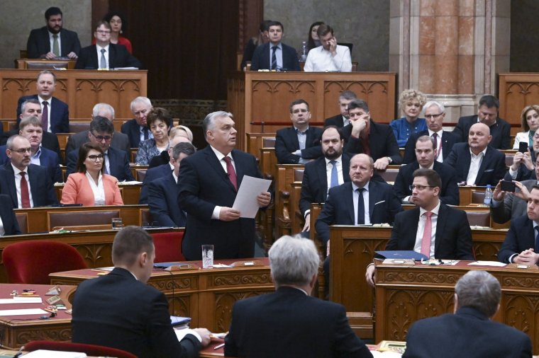 Orbán Viktor: Ukrajna uniós tagsága jelenleg abszurd, nevetséges és komolytalan; az EU-nak komolyan kell vennie a szabályait
