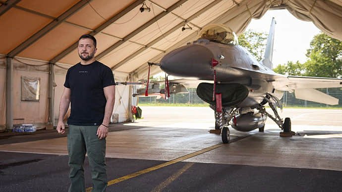Hollandia 18 darab F-16-os vadászgépet küld Ukrajnának