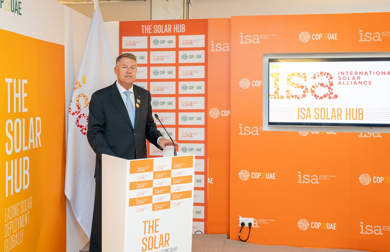 Klaus Iohannis az ország napenergia-kapacitásának bővítéséről is beszélt a konferencián •  Fotó: presidency.ro