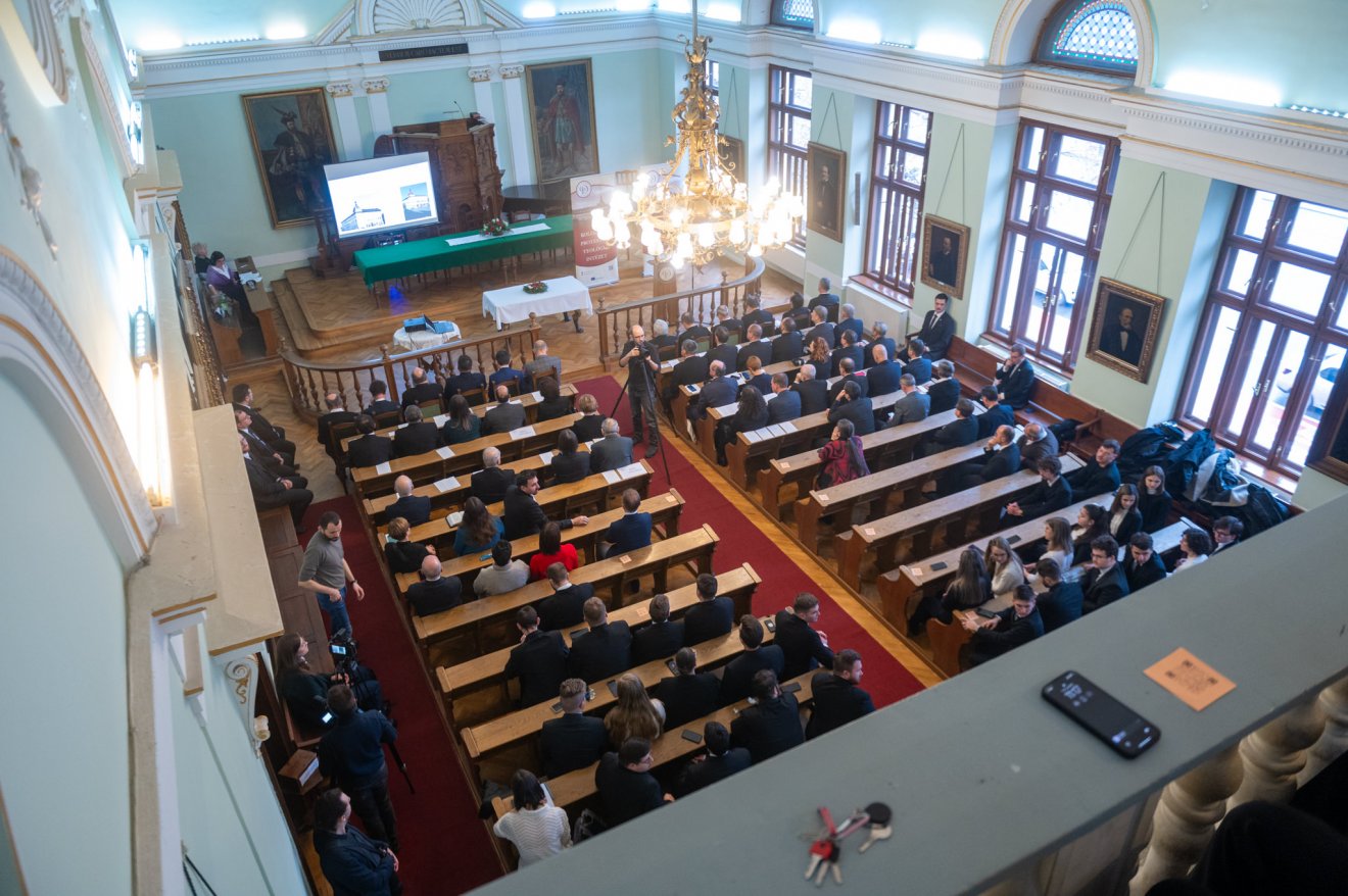 A négy történelmi egyház vezetője és meghívottjaik idézték fel az 1948-as történéseket és következményeit •  Fotó: Kiss Gábor/Református.ro