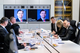 Keleti nyitás: Magyarországon építi fel első európai gyárát a világ legnagyobb elektromosautó-gyártója