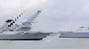 Brit hadihajó lőtt le egy kereskedelmi hajók ellen indított drónt a Vörös-tengeren