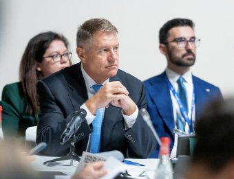 Román liberális politikus: nem csak Orbán „kigolyózása” a tét, öt évig szeretnénk Iohannist az Európai Tanács élén látni